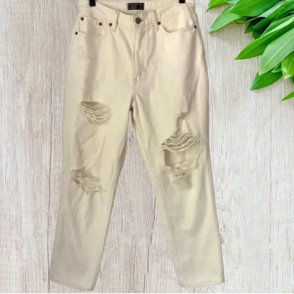 ABERCROMBIE & FITCH Annie High Rise Girlfriend Denim White Jeans 26S / 2